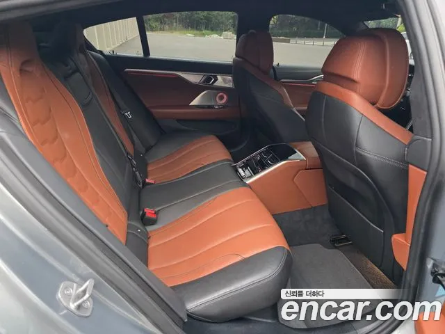 BMW 8-Series — Фото автомобиля 9