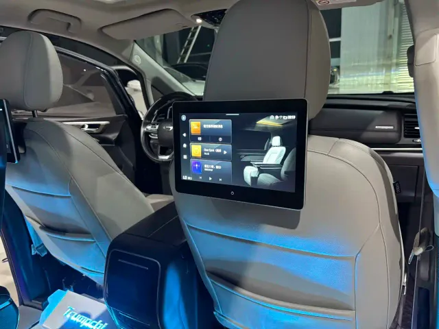 GAC Trumpchi M8 — Фото автомобиля 17