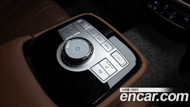 Genesis G80 Бензин 2.5 турбо 2WD — Фото автомобиля 19