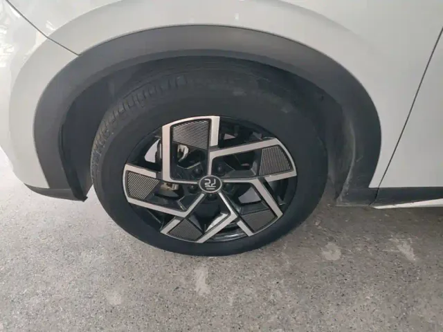 BYD Yuan PLUS — Фото автомобиля 22