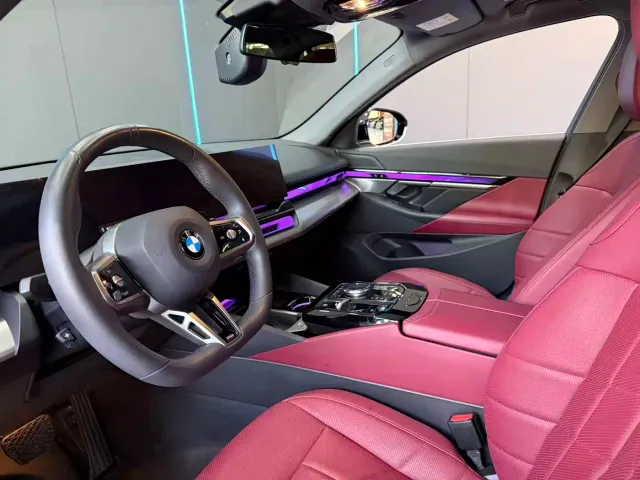 BMW 5 Series — Фото автомобиля 10