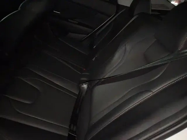Hyundai Elantra — Фото автомобиля 16