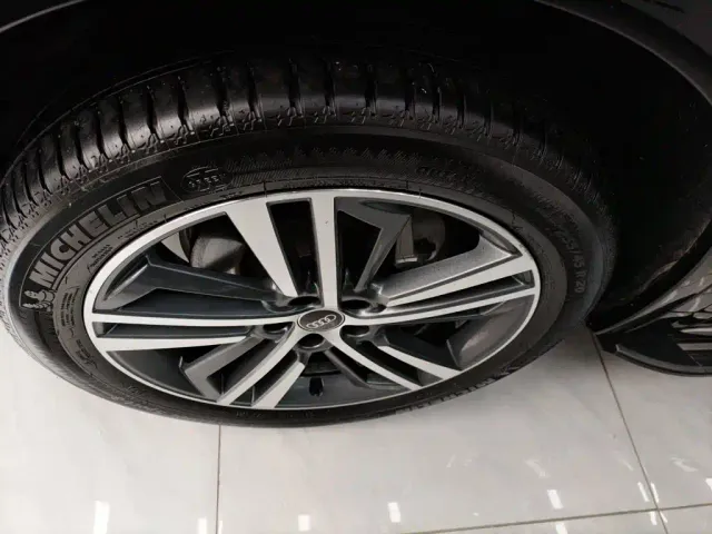 Audi Q5L — Фото автомобиля 24