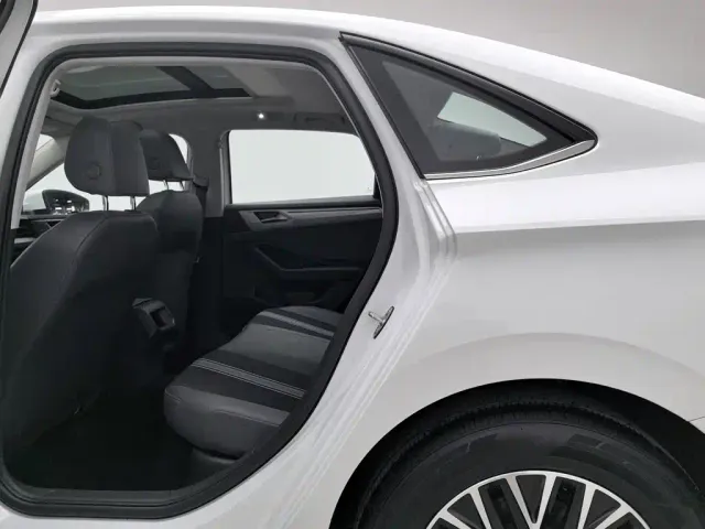 Volkswagen Sagitar — Фото автомобиля 15