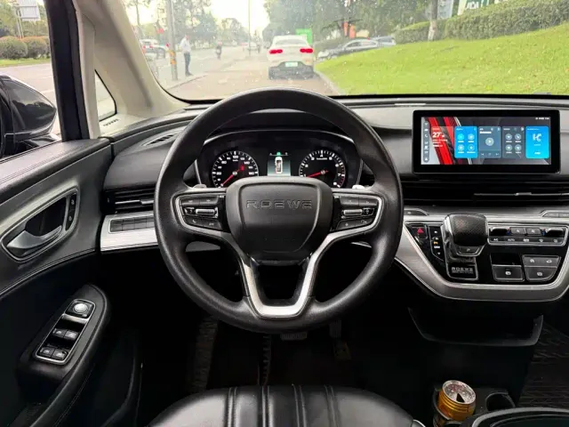 Roewe iMAX8 — Фото автомобиля 13