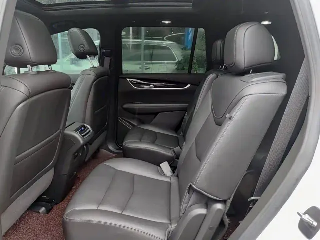 Cadillac XT6 — Фото автомобиля 8