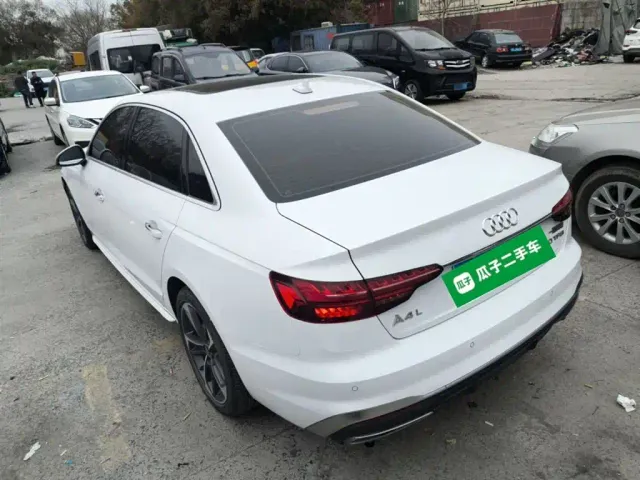 Audi A4L — Фото автомобиля 22