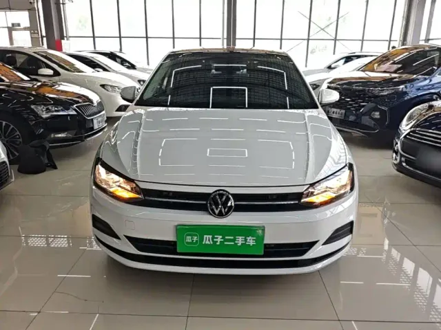 Volkswagen Polo — Фото автомобиля 2