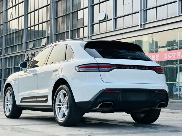 Porsche Macan — Фото автомобиля 12