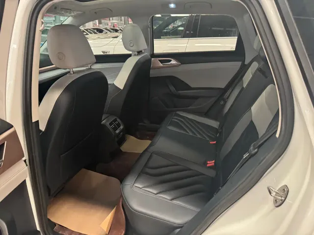 Volkswagen Tharu — Фото автомобиля 9