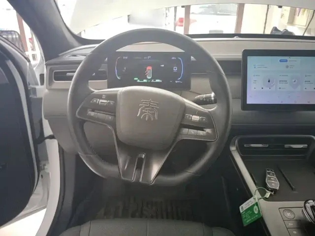 BYD Qin PLUS — Фото автомобиля 10