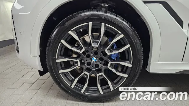 BMW X6 xDrive40i M Sport — Фото автомобиля 5
