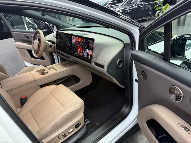 Li Auto i6 — Фото автомобиля 6