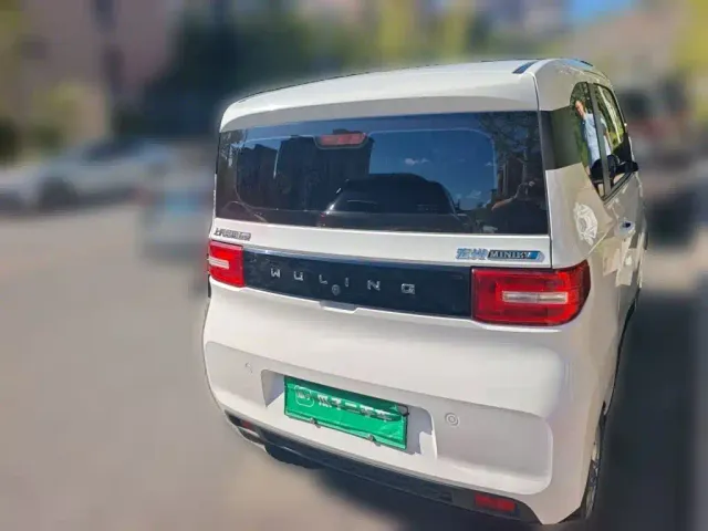 Wuling Hongguang Mini EV — Фото автомобиля 4