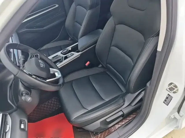 Geely Emgrand — Фото автомобиля 14