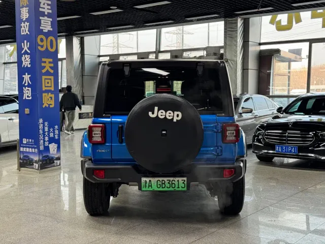 Jeep Wrangler 4xe — Фото автомобиля 14