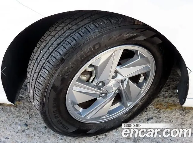 Hyundai Avante — Фото автомобиля 18