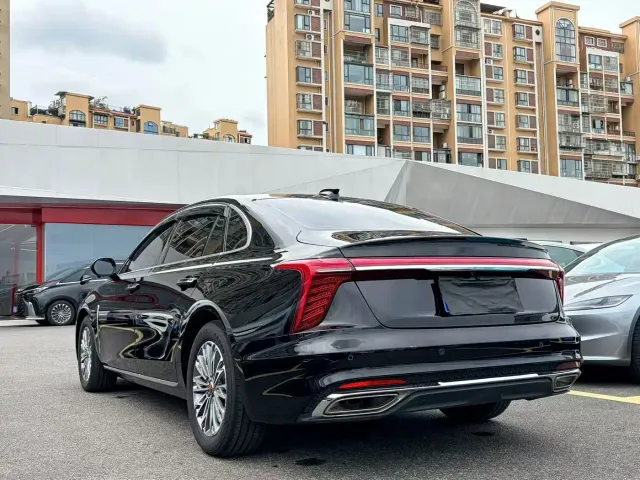 Hongqi H5 — Фото автомобиля 9