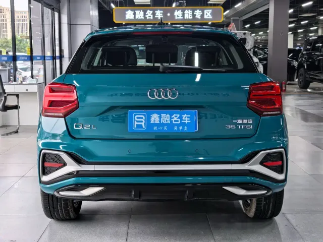 Audi Q2L — Фото автомобиля 20