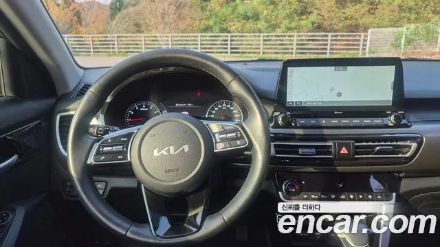 Kia Seltos — Фото автомобиля 9