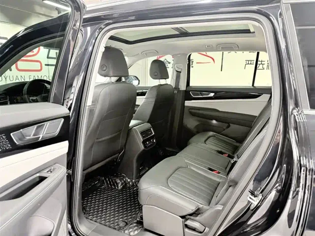 Volkswagen Teramont — Фото автомобиля 10