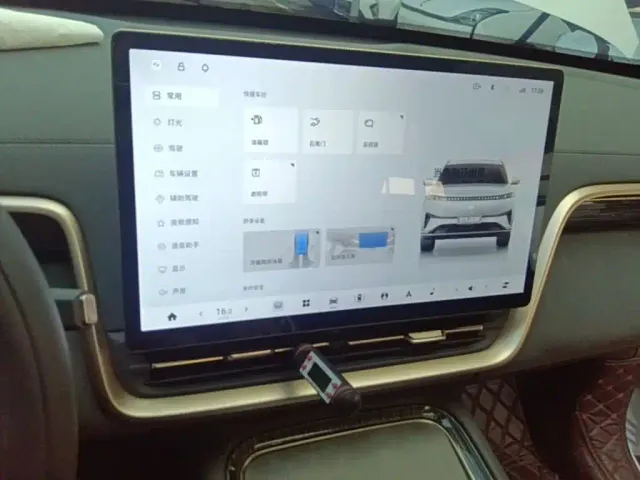 Dongfeng eπ 008 — Фото автомобиля 12