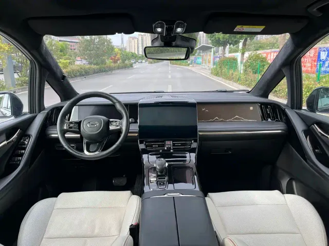 GAC Trumpchi M8 — Фото автомобиля 5
