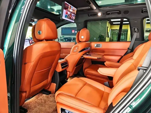 Li Auto L8 — Фото автомобиля 6