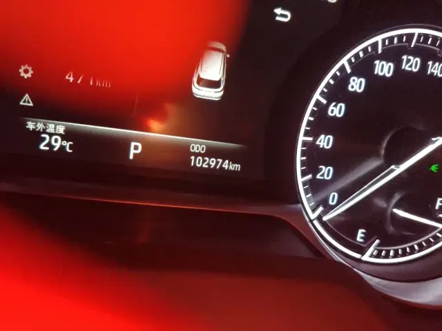 Toyota Harrier — Фото автомобиля 8