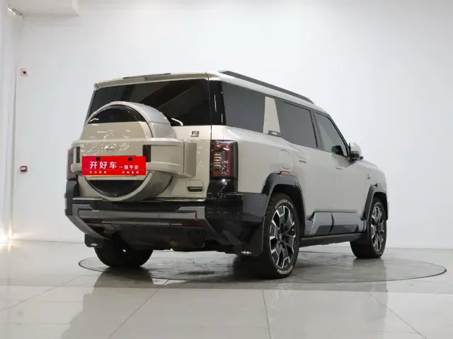 BYD FangChengBao Leopard 8 — Фото автомобиля 4
