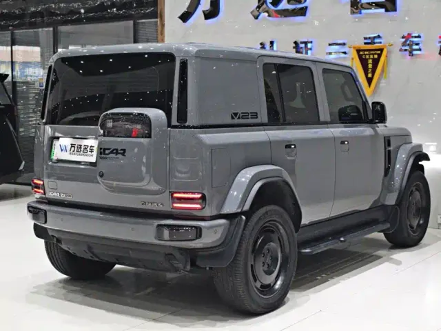 iCAR V23 — Фото автомобиля 12