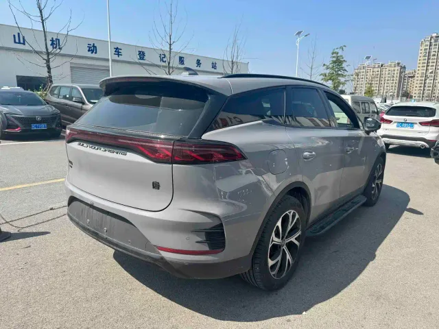 BYD Tang — Фото автомобиля 4