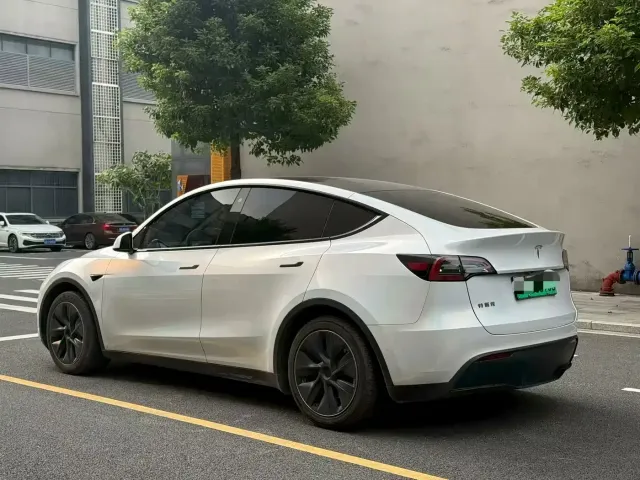 Tesla Model Y 2022 Facelift Rear-Wheel Drive Version — Фото автомобиля 6