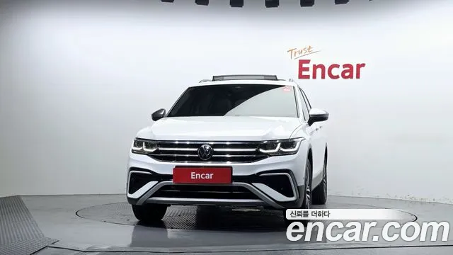 Volkswagen Tiguan — Фото автомобиля 3