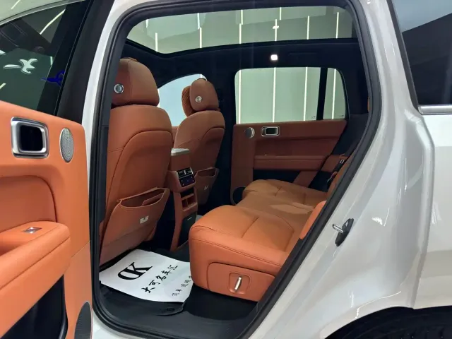 Li Auto Li Auto L6 2025 Pro Smart Renewal Edition — Фото автомобиля 6