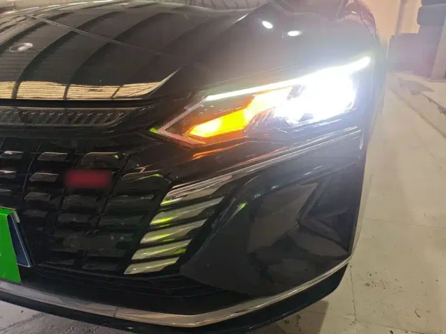 Dongfeng Yixuan MAX — Фото автомобиля 17