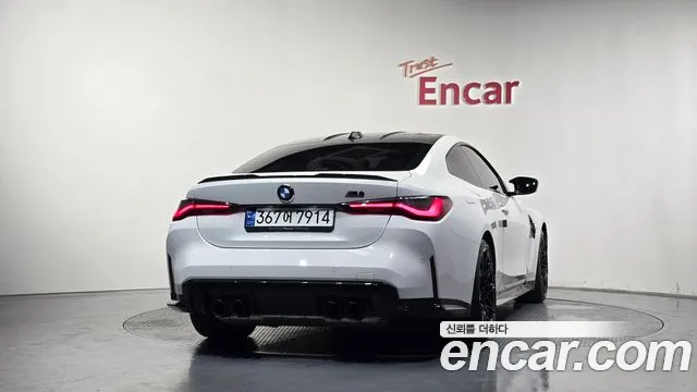 BMW M4 — Фото автомобиля 3