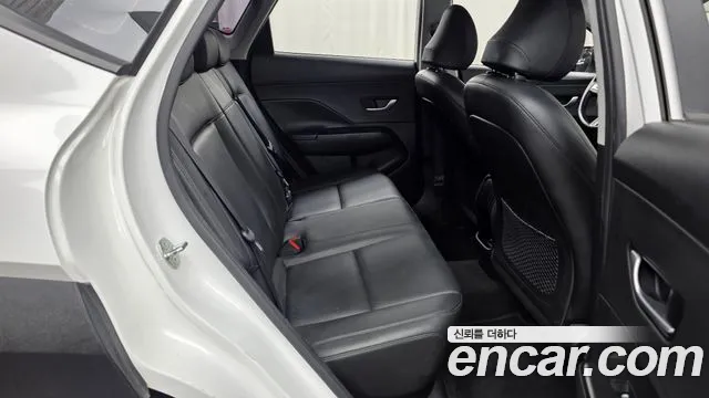 Hyundai Kona — Фото автомобиля 12
