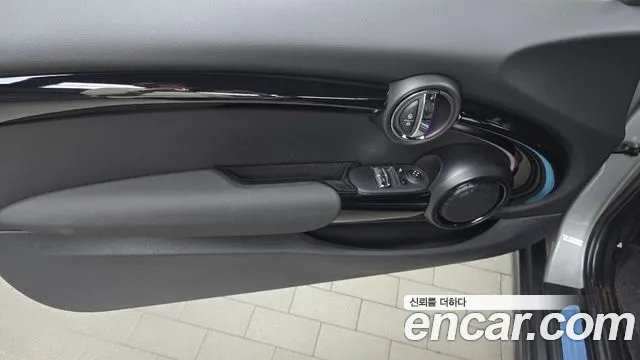 Mini Cooper Cooper Электро SE Электро — Фото автомобиля 24