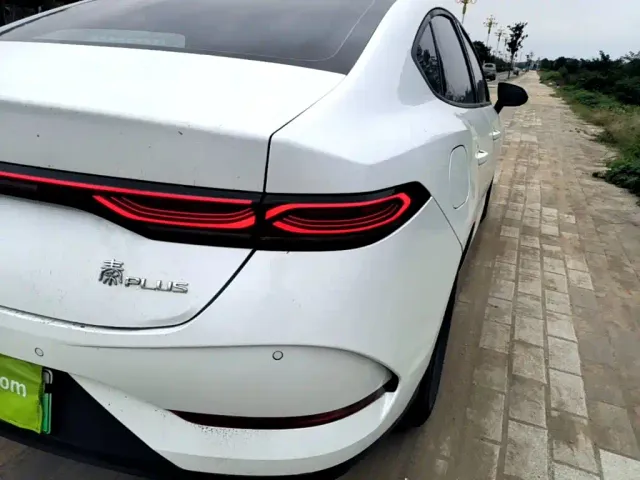 BYD Qin PLUS — Фото автомобиля 7
