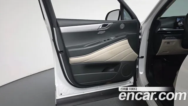 Genesis GV80 — Фото автомобиля 23