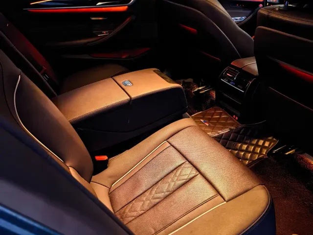 BMW 5 Series — Фото автомобиля 5