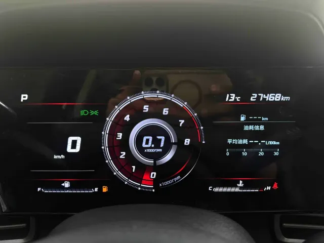 Hyundai Elantra — Фото автомобиля 23