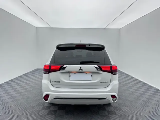 Mitsubishi Outlander — Фото автомобиля 5