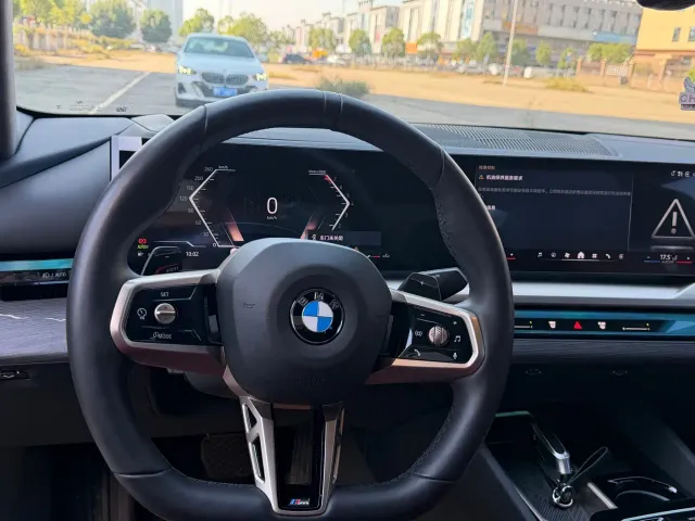BMW 5 Series — Фото автомобиля 7