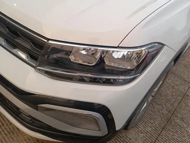 Volkswagen T-Cross — Фото автомобиля 5