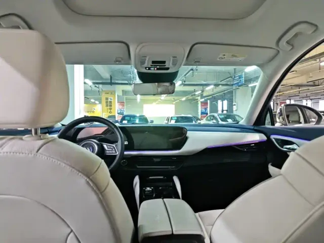 Buick Envision Plus — Фото автомобиля 17