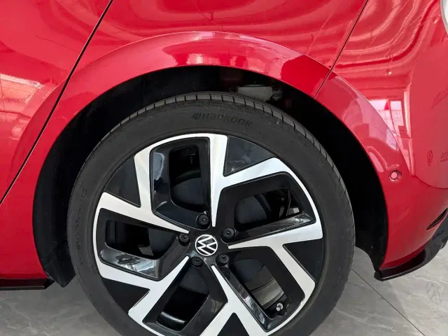 Volkswagen ID.3 — Фото автомобиля 6
