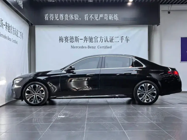 Mercedes-Benz E-Class — Фото автомобиля 2