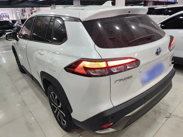 Toyota Frontlander — Фото автомобиля 4
